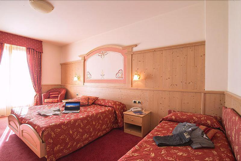 Beverly Alps Hotel & Spa ピンツォーロ エクステリア 写真