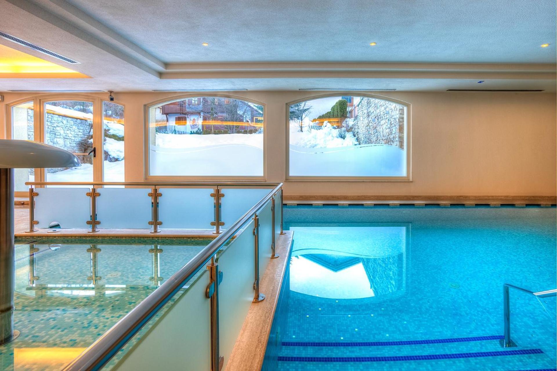 Beverly Alps Hotel & Spa ピンツォーロ エクステリア 写真