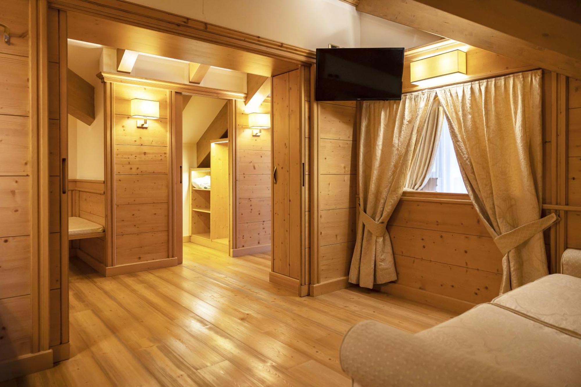 Beverly Alps Hotel & Spa ピンツォーロ 部屋 写真